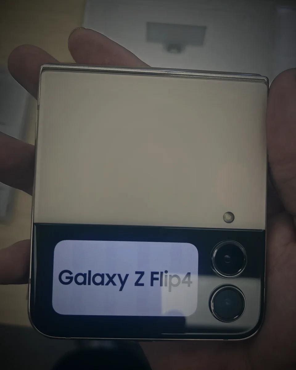 Samsung Galaxy Z Flip4 256GB — brand new at Pal's Electronics Harare